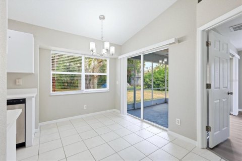 Villa ou maison à vendre à North Port, Floride: 3 chambres, 117.99 m2 № 2093328 - photo 10
