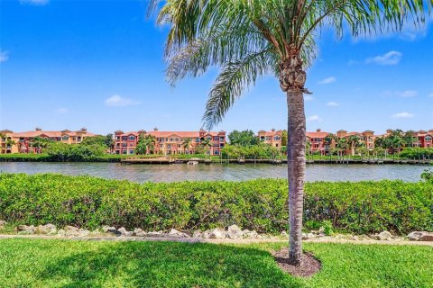 Condo in Clearwater, Florida, 2 bedrooms № 2111729 - photo 26