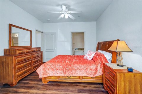 Condo in Clearwater, Florida, 2 bedrooms № 2111729 - photo 16