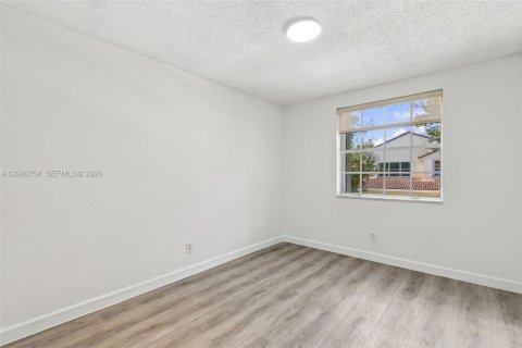 Купить виллу или дом в Уэстон, Флорида 4 спальни, 157.19м2, № 2421192 - фото 17