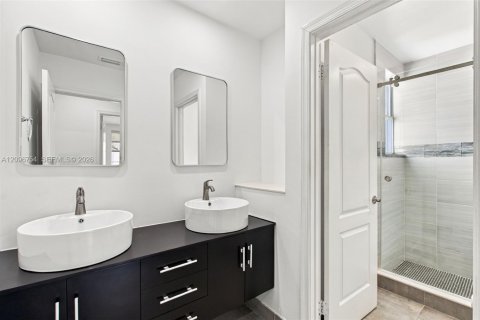 Купить виллу или дом в Уэстон, Флорида 4 спальни, 157.19м2, № 2421192 - фото 18