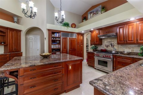 House in Ocala, Florida 4 bedrooms, 352.75 sq.m. № 1579072 - photo 15