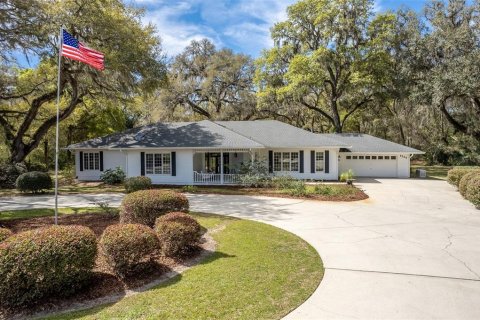 House in Ocala, Florida 4 bedrooms, 352.75 sq.m. № 1579072 - photo 1