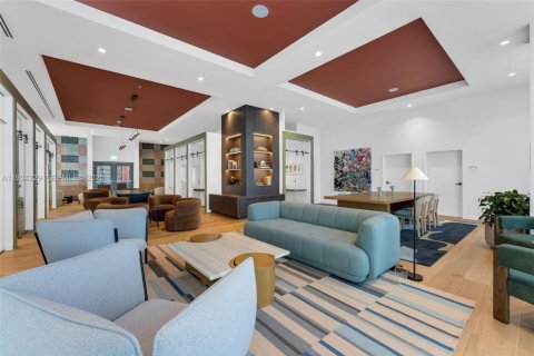 Condo in Miami, Florida, 1 bedroom  № 2035509 - photo 11