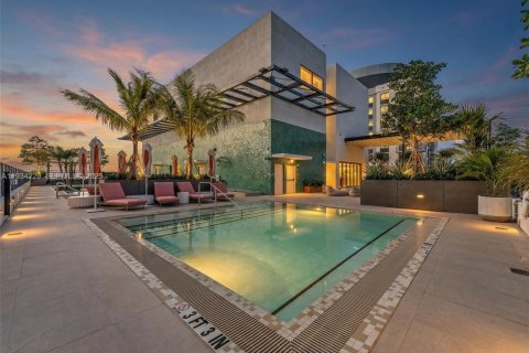 Condo in Miami, Florida, 1 bedroom  № 2035509 - photo 19