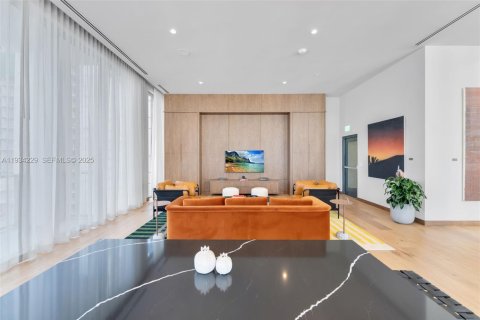 Condo in Miami, Florida, 1 bedroom  № 2035509 - photo 12