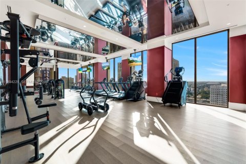 Condo in Miami, Florida, 1 bedroom  № 2035509 - photo 14