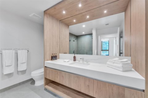 Condo in Miami, Florida, 1 bedroom  № 2035509 - photo 8