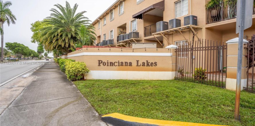 Condo in Hialeah, Florida, 3 bedrooms  № 1827448