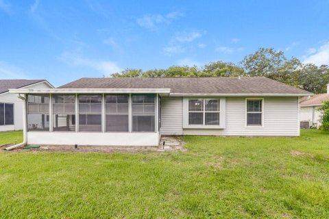 House in Hudson, Florida 3 bedrooms, 116.87 sq.m. № 2403606 - photo 14