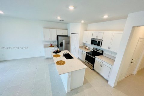 Townhouse in Lake Worth, Florida 3 bedrooms, 157 sq.m. № 2076222 - photo 8