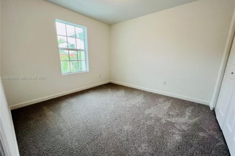 Townhouse in Lake Worth, Florida 3 bedrooms, 157 sq.m. № 2076222 - photo 11