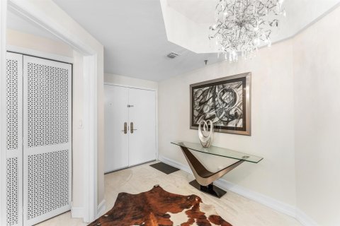 Copropriété à vendre à Palm Beach, Floride: 2 chambres, 231.98 m2 № 2184631 - photo 3