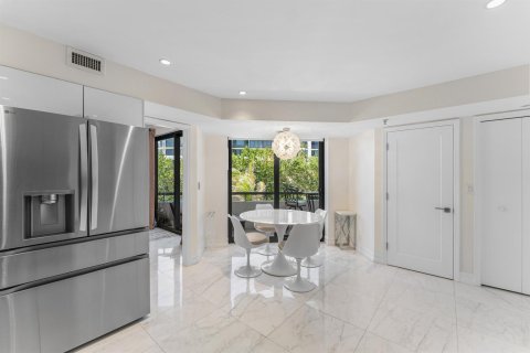 Copropriété à vendre à Palm Beach, Floride: 2 chambres, 231.98 m2 № 2184631 - photo 16