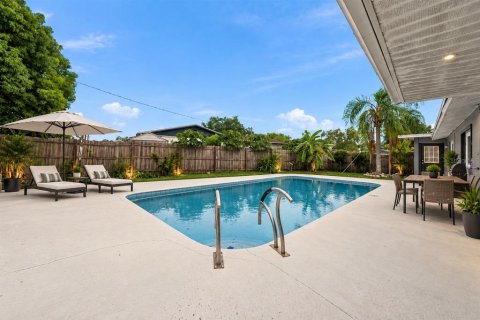 Casa en venta en Orlando, Florida, 5 dormitorios, 207.17 m2 № 2383453 - foto 24