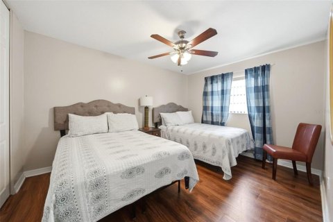 Casa en venta en Orlando, Florida, 5 dormitorios, 207.17 m2 № 2383453 - foto 13