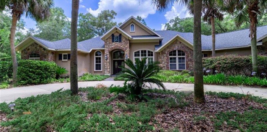 Villa ou maison à Gainesville, Floride 4 chambres, 373.1 m2 № 1833421