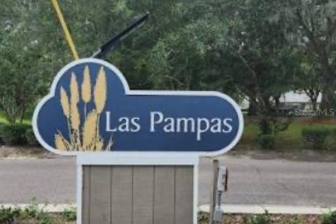 Casa en venta en Gainesville, Florida, 2 dormitorios, 91.79 m2 № 1858414 - foto 1