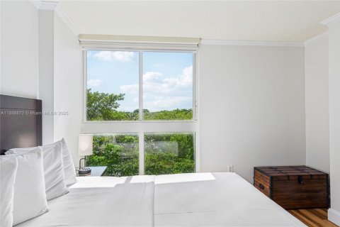 Condo in Miami, Florida, 1 bedroom  № 1938882 - photo 17