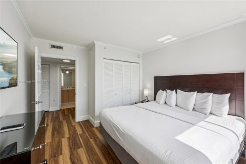 Купить кондоминиум в Майами, Флорида 1 спальня, 64.1м2, № 1938882 - фото 16