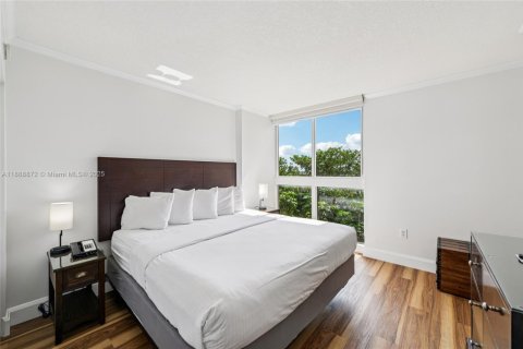 Купить кондоминиум в Майами, Флорида 1 спальня, 64.1м2, № 1938882 - фото 15