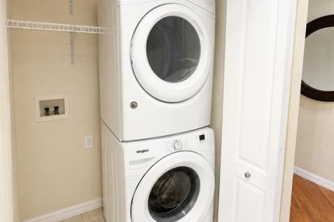 Condo in Sarasota, Florida, 2 bedrooms  № 2275781 - photo 19