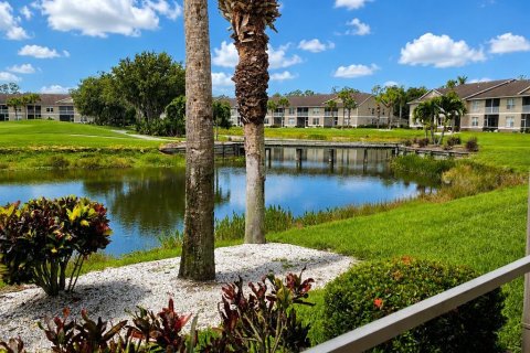 Condo in Sarasota, Florida, 2 bedrooms  № 2275781