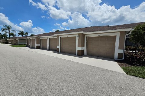 Condo in Sarasota, Florida, 2 bedrooms  № 2275781 - photo 20