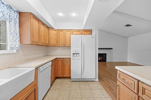 House in Weeki Wachee, Florida 3 bedrooms, 158.68 sq.m. № 2151104 - photo 22