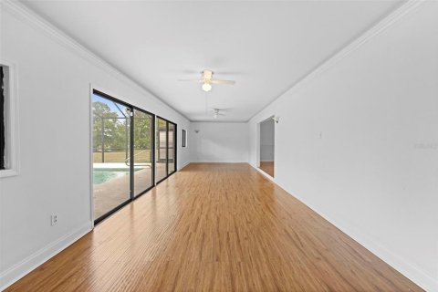 House in Weeki Wachee, Florida 3 bedrooms, 158.68 sq.m. № 2151104 - photo 27