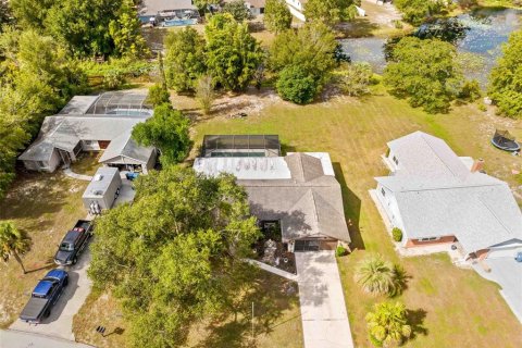 House in Weeki Wachee, Florida 3 bedrooms, 158.68 sq.m. № 2151104 - photo 30