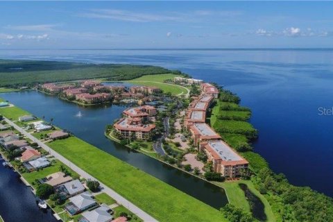 Copropriété à louer à Punta Gorda, Floride: 3 chambres, 217.21 m2 № 1911759 - photo 2