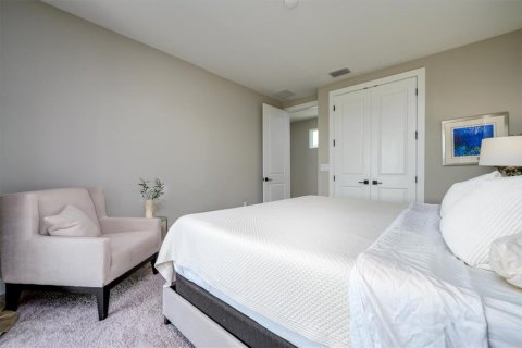 House in San Antonio, Florida 5 bedrooms, 303.88 sq.m. № 1915416 - photo 28