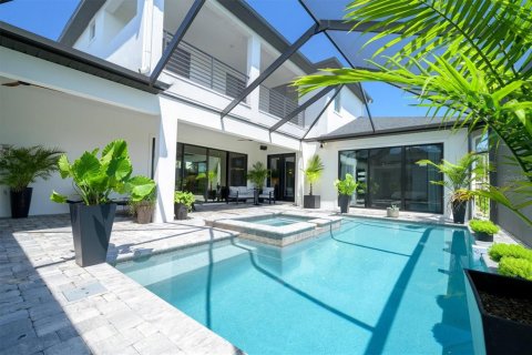 House in San Antonio, Florida 5 bedrooms, 303.88 sq.m. № 1915416 - photo 20