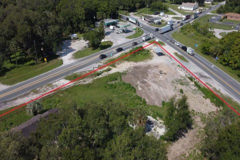 Land in Okahumpka, Florida № 1851281 - photo 1