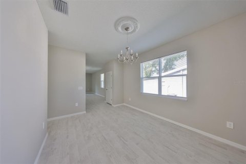 House in Plant City, Florida 3 bedrooms, 136.29 sq.m. № 1581904 - photo 7