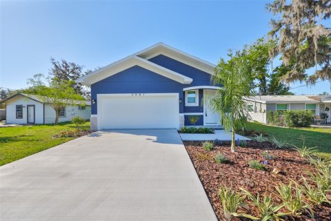 House in Plant City, Florida 3 bedrooms, 136.29 sq.m. № 1581904 - photo 1