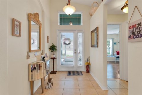 House in Winter Haven, Florida 4 bedrooms, 175.96 sq.m. № 2157566 - photo 8
