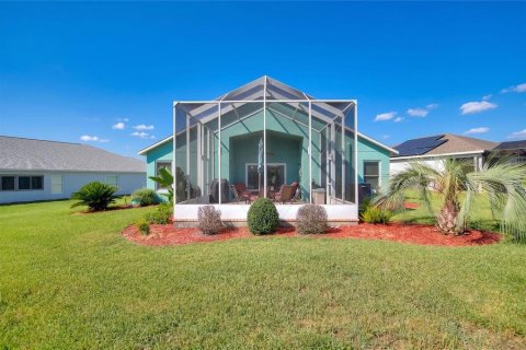 House in Winter Haven, Florida 4 bedrooms, 175.96 sq.m. № 2157566 - photo 5