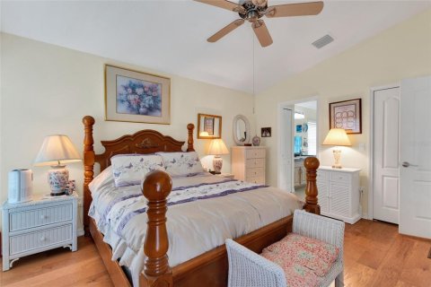 House in Winter Haven, Florida 4 bedrooms, 175.96 sq.m. № 2157566 - photo 30