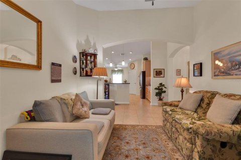 House in Winter Haven, Florida 4 bedrooms, 175.96 sq.m. № 2157566 - photo 14