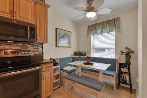 House in Winter Haven, Florida 4 bedrooms, 175.96 sq.m. № 2157566 - photo 22