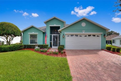 House in Winter Haven, Florida 4 bedrooms, 175.96 sq.m. № 2157566