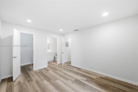 Condominio en alquiler en Margate, Florida, 2 dormitorios, 89.46 m2 № 2064670 - foto 25