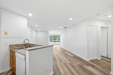 Condominio en alquiler en Margate, Florida, 2 dormitorios, 89.46 m2 № 2064670 - foto 6