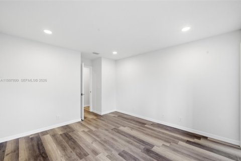 Condominio en alquiler en Margate, Florida, 2 dormitorios, 89.46 m2 № 2064670 - foto 18