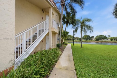 Condominio en alquiler en Margate, Florida, 2 dormitorios, 89.46 m2 № 2064670 - foto 2