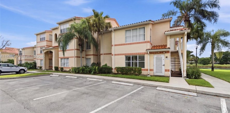 Condominio en Margate, Florida, 2 dormitorios  № 2064670