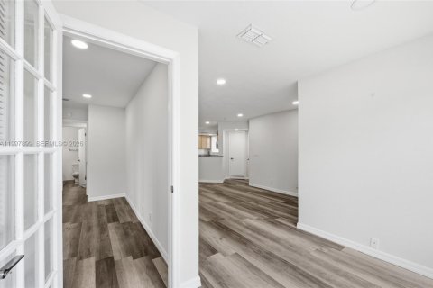 Condominio en alquiler en Margate, Florida, 2 dormitorios, 89.46 m2 № 2064670 - foto 16