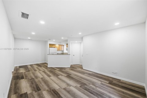 Condominio en alquiler en Margate, Florida, 2 dormitorios, 89.46 m2 № 2064670 - foto 14